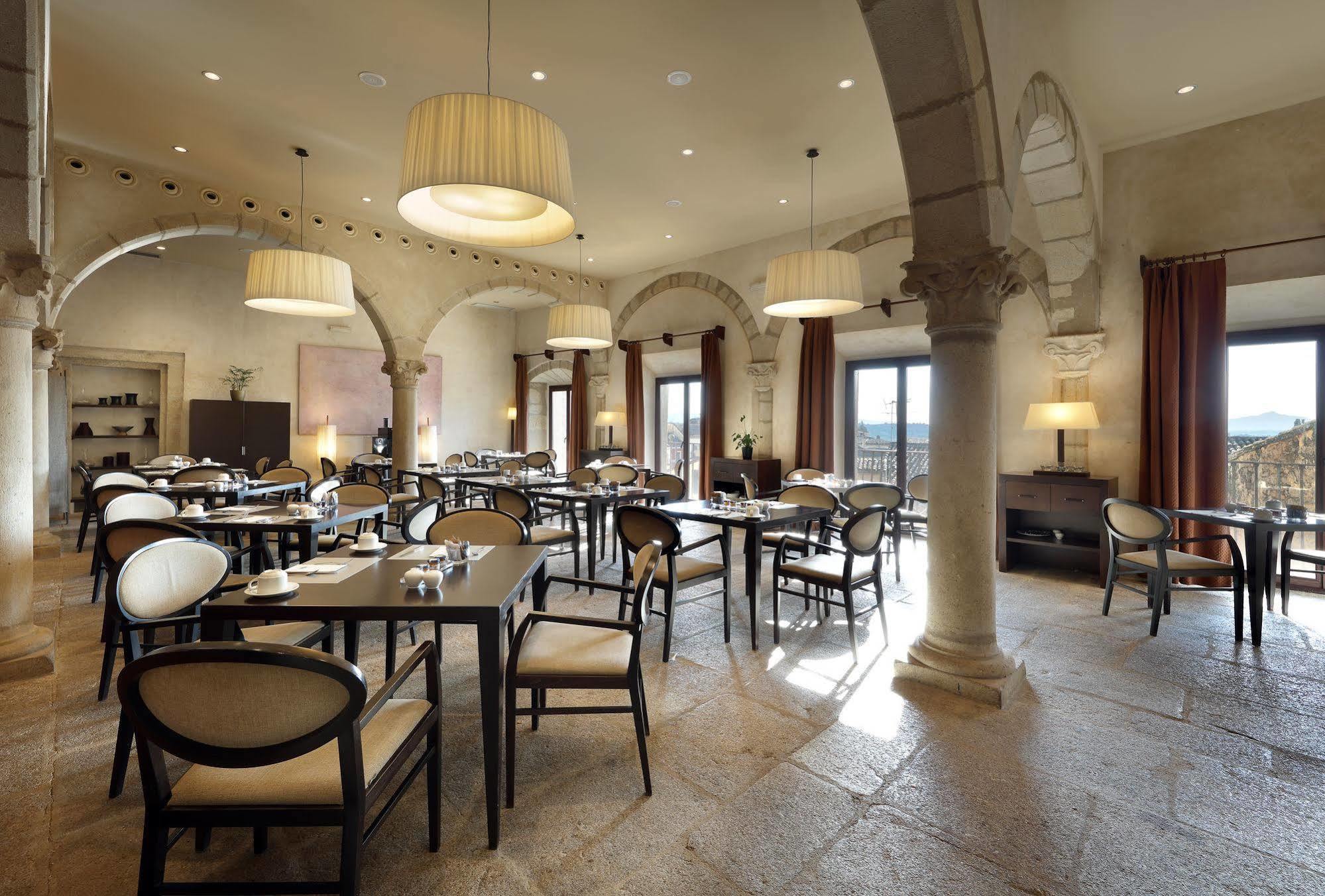 Eurostars Palacio De Santa Marta Trujillo Dış mekan fotoğraf